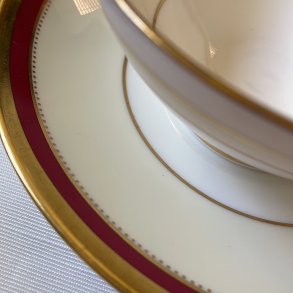 Crimson Ivory footed cup & saucer set fine bone china Mintons England - Picture 5 of 11